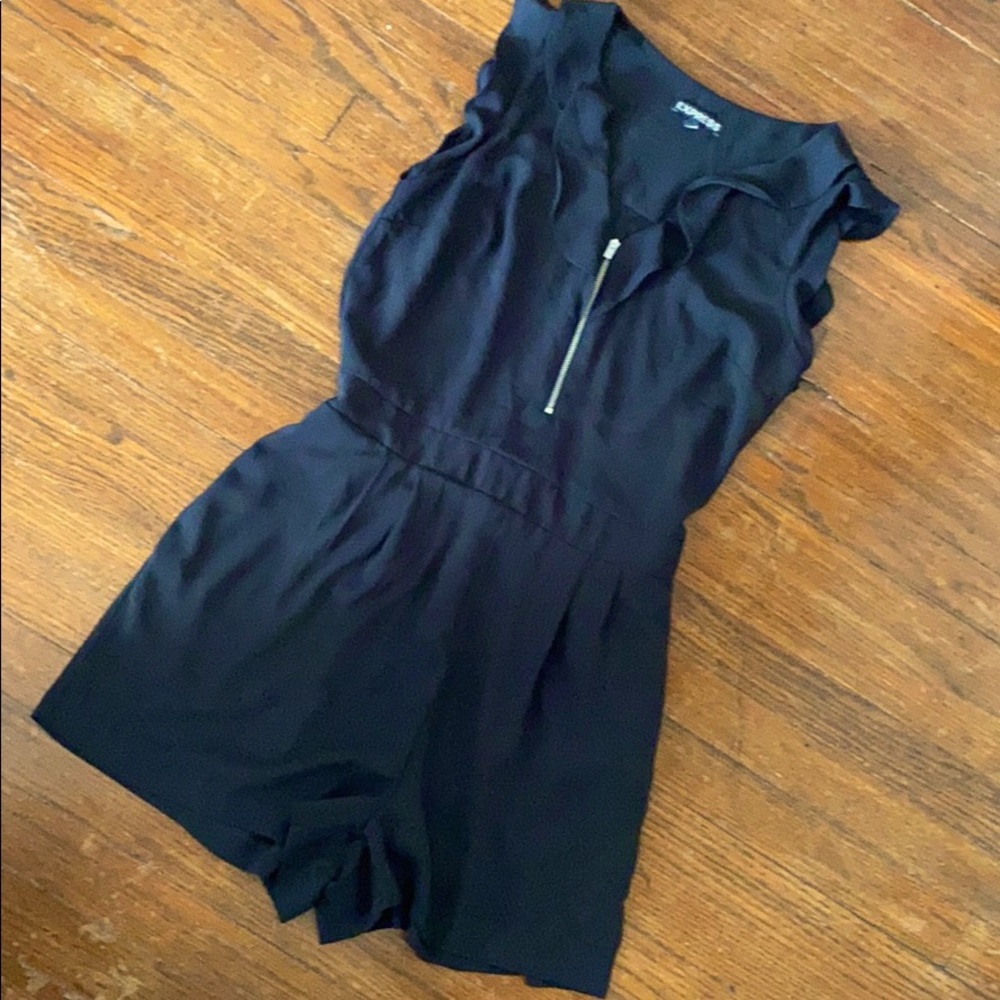 Dressy shorts romper - size 6
